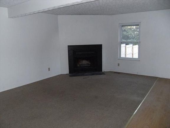 2nd image of 8718 Chloe Ct