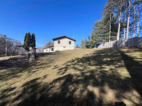 3rd image of W8240 Esser Ln