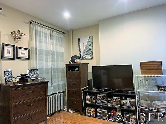 Rented by Caliber Associates | media 21