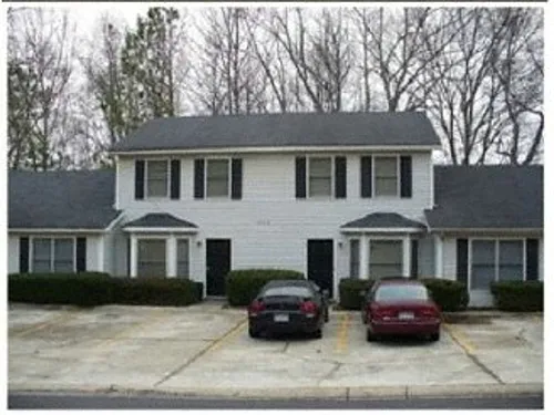 1215 Oakplace Dr Photo 1