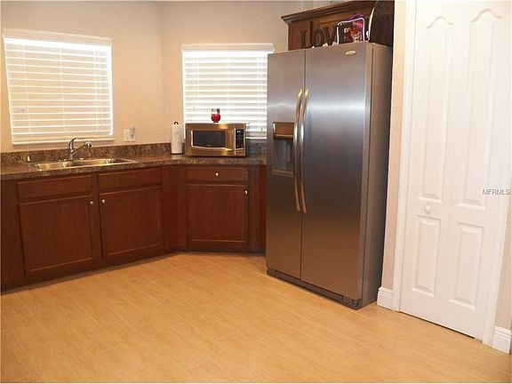 5th image of 606 Paddington Ln