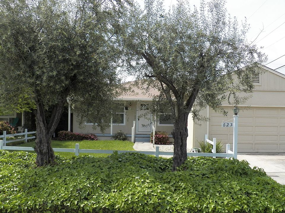 1st image of 623 N Clover Ave