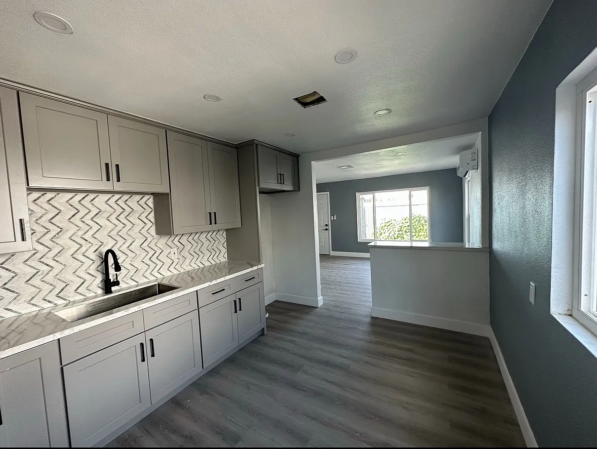 2 bed, $3,000 — Photo 3