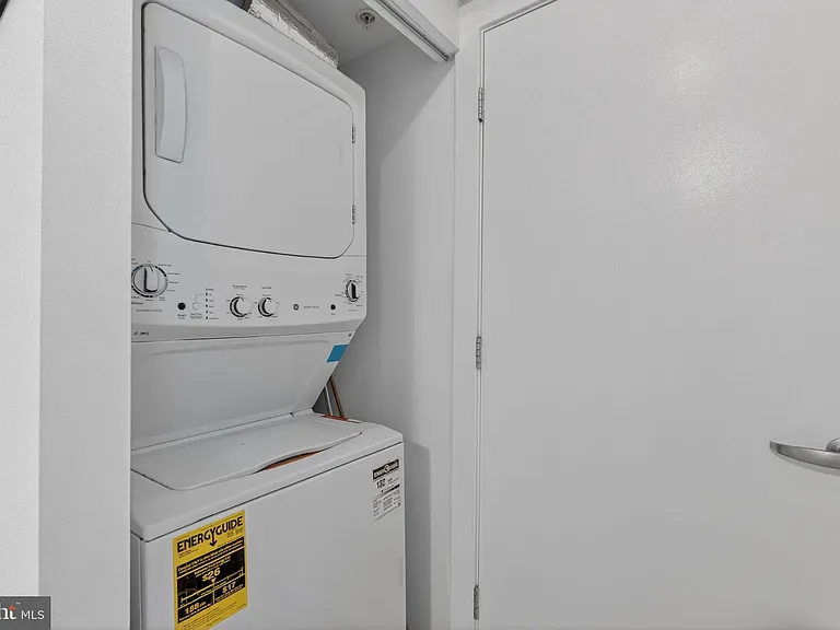 1000 New Jersey Ave SE #609 — Photo 23