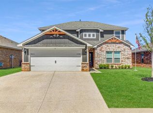 1009 NW 2nd St, Newcastle, OK 73065