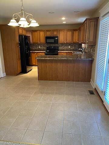 1st image of 101B Palmer Dr #B