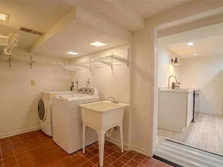 1053 Vista Trl NE — Photo 25