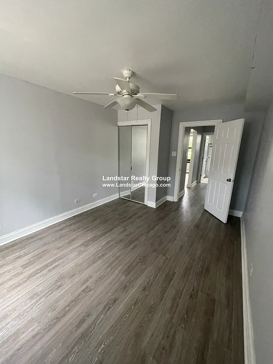 Building Photo - 7320 N Ridge Blvd #3N