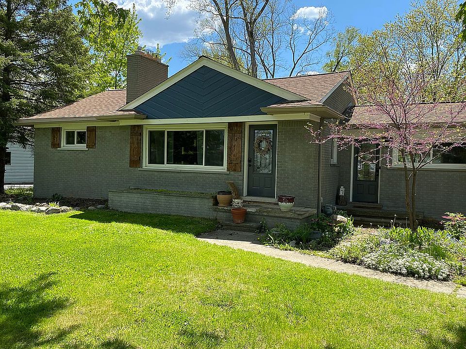 1st image of 29835 Hemlock Dr