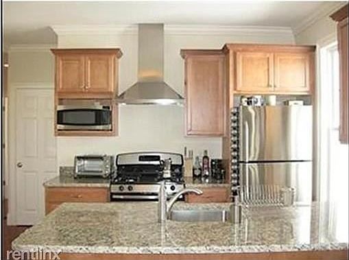 10 Marney St. #2 Cambridge - Kendall Square Shared Unit Phot
