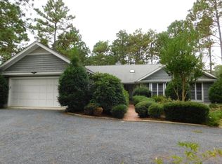 4 Riviera Dr, Pinehurst, NC 28374