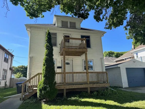 1525 Mehrtens Ave, Sheboygan, WI 53081