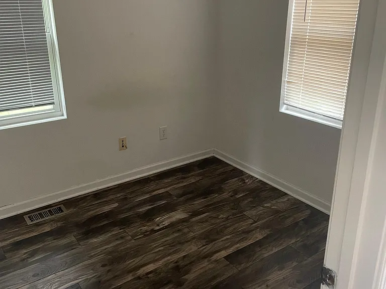 3331 George Washington Memorial Hwy — Photo 2