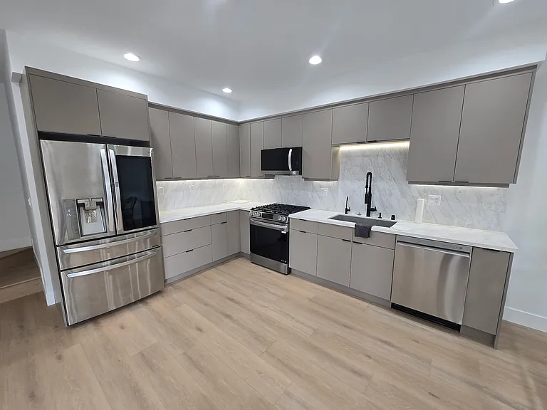 8615 Oakdale Ave #8613 — Photo 8