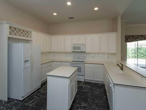 5th image of 10813 Woodchase Cir