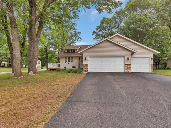 636 N Pine St, Royalton, MN 56373