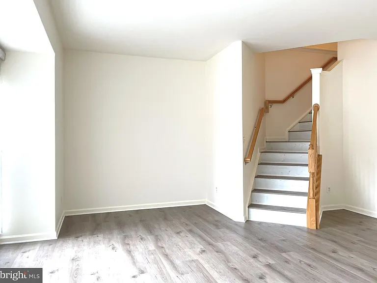 2540 Banshire Dr — Photo 27