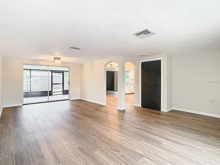 7414 Rockwood Dr — Photo 16