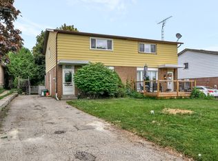 32 AA Crossley Dr, Pt Hope, ON L1A 3T4