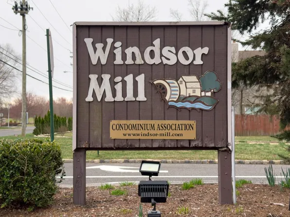 2222 Old Stone Mill Dr, Cranbury, NJ 08512