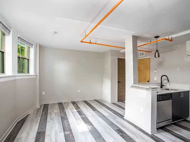 The Lindley — Photo 39