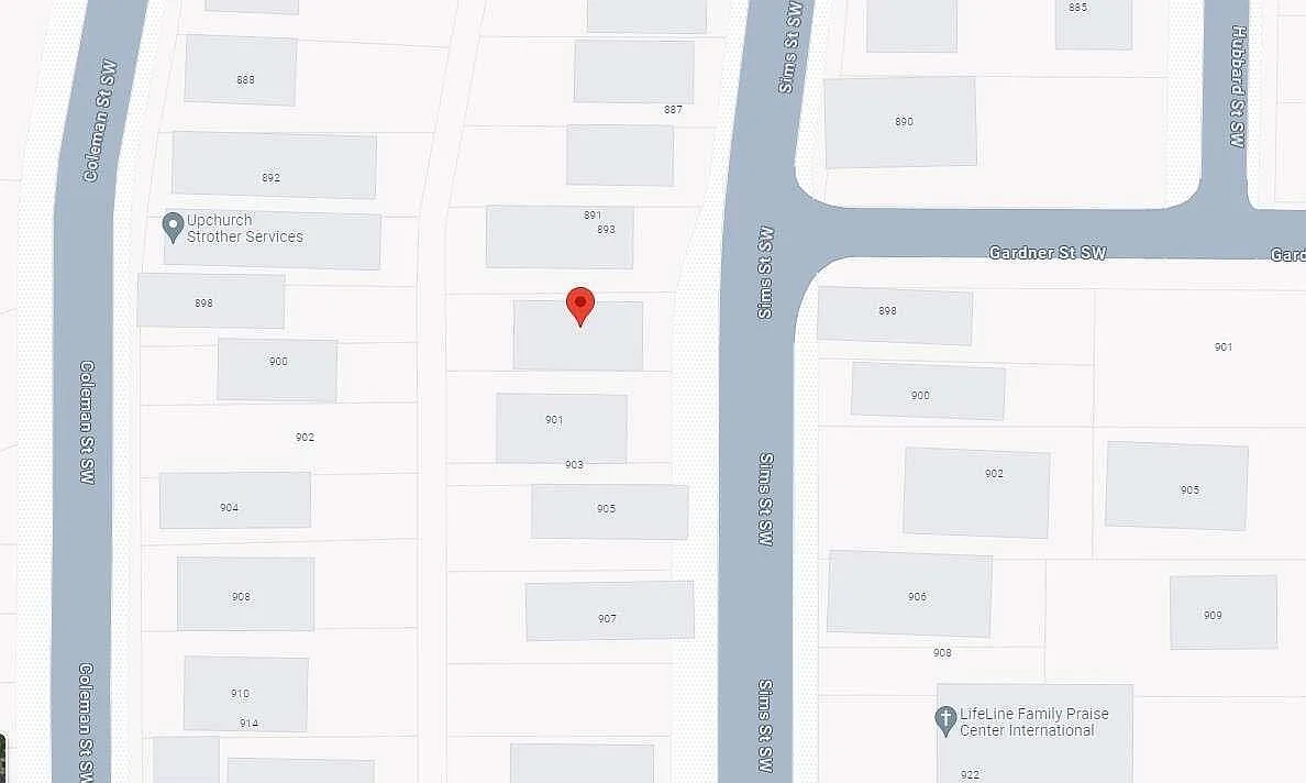 897 Sims St SW photo 1