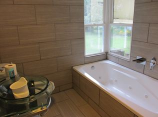 516 5th St, Baraboo, WI 53913