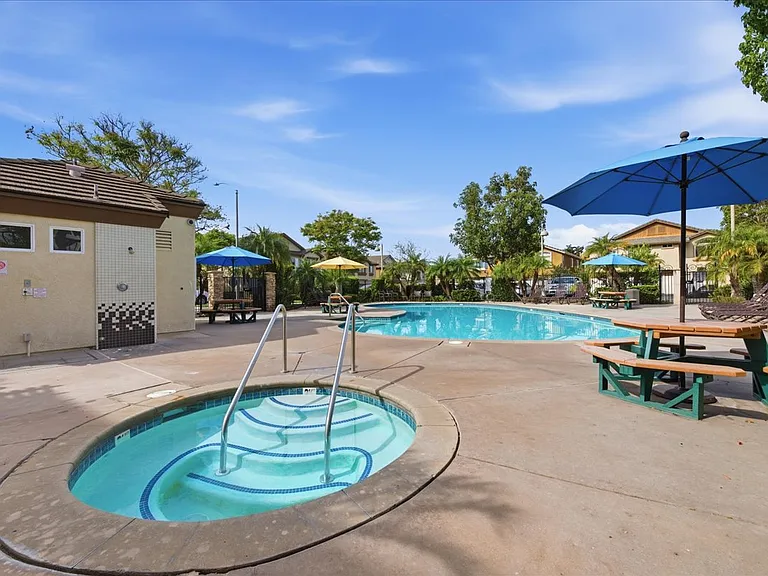 10294 Scripps Poway Pkwy #5 — Photo 32