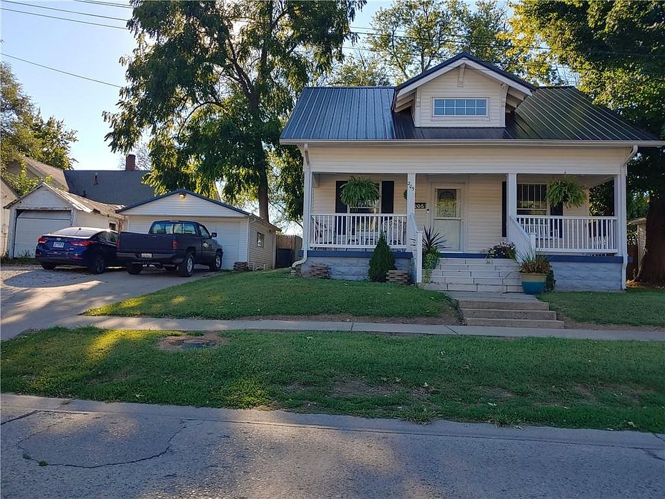 1st image of 205 S Monterey St