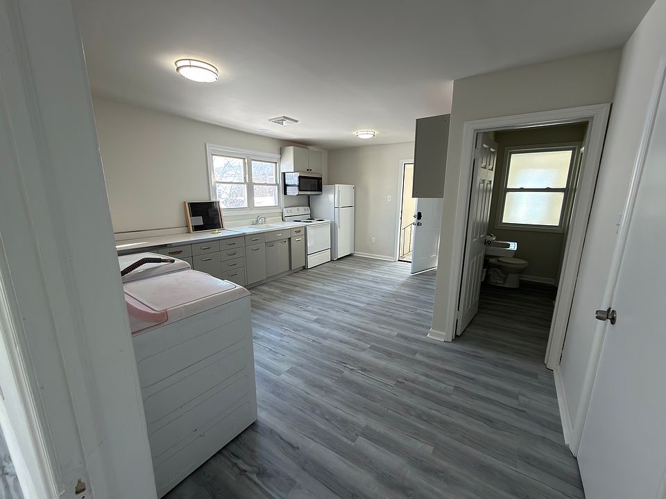 1st image of 704 E Lincoln Hwy APT 2