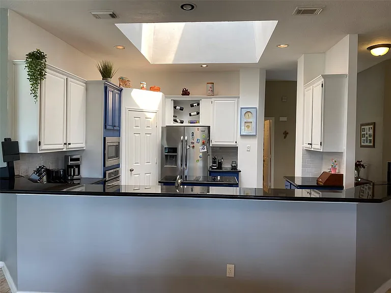 1142 Knoll Crest Ct — Photo 7