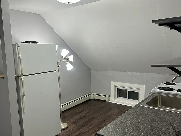 356 Chapel St #C — Photo 2
