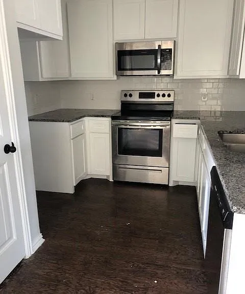221 W Forest Ave — Photo 4