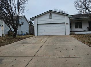 426 W Songbird St, Derby, KS 67037