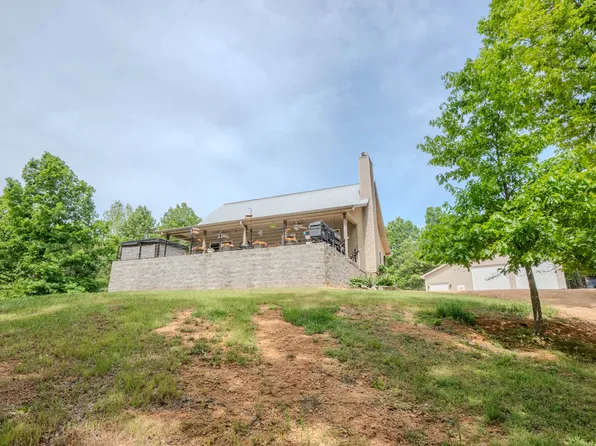1211 Bundrant Hollow Rd, Waynesboro, TN 38485