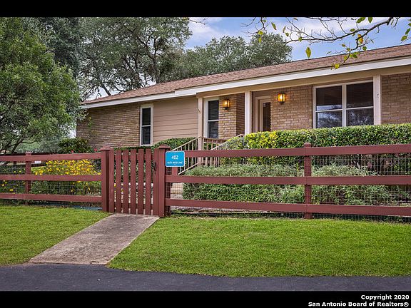 3rd image of 402 Misty Water Ln