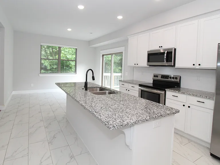 11 Hillswick Dr — Photo 3