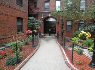 4414 Newtown Rd APT 1R, Astoria, NY 11103