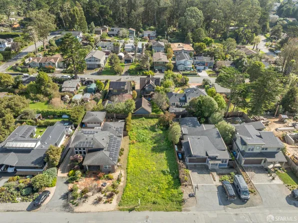 1241 Birch St, Montara, CA 94037