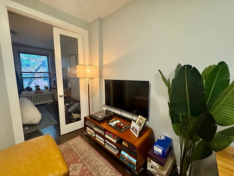 234 E 88th St #4C — Photo 4