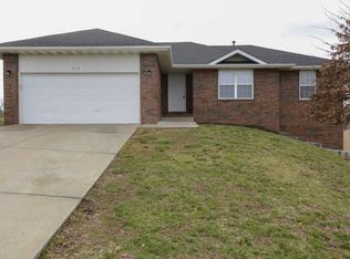210 W Mazzy Dr, Springfield, MO 65803