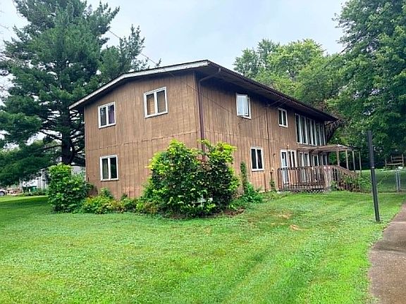 2nd image of 5821 NE 11th Ct