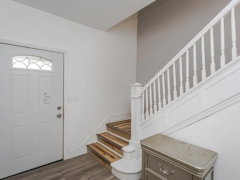 315 Eastern Ave — Photo 6