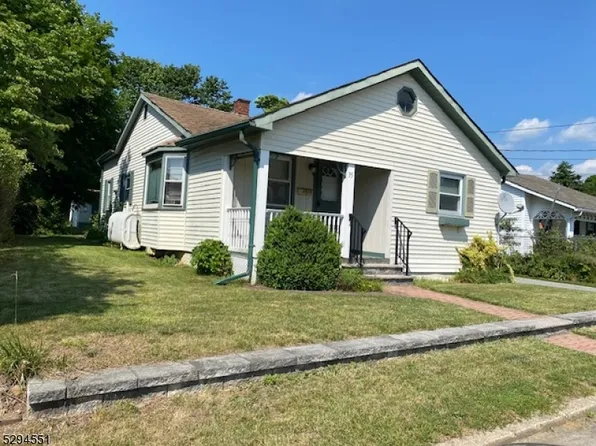 35 Butler St, Franklin Boro, NJ 07416