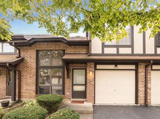 352 Arquilla Ct, Bloomingdale, IL