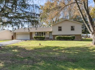 2N238 Highland Ave, Glen Ellyn, IL 60137