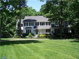 1st image of 10 Laurel Tree Dr
