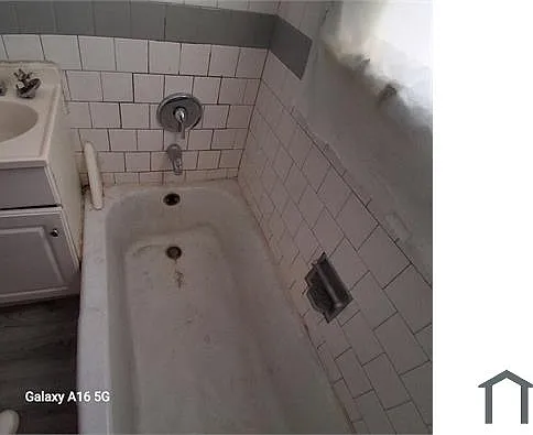 1123 14th St #B — Photo 6