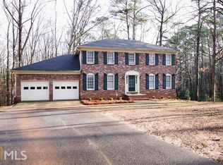 3954 Hunting Ridge Dr, Lilburn, GA 30047