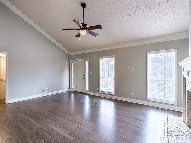 4929 Baker Plantation Way — Photo 6